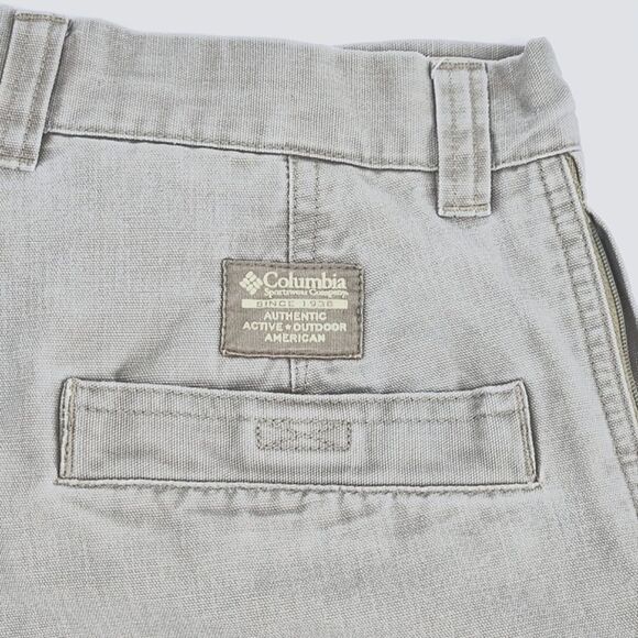 Columbia Taupe Tactical Utility Shorts Zipper Velcro Pockets Men's Size 30 - Picture 6 of 11